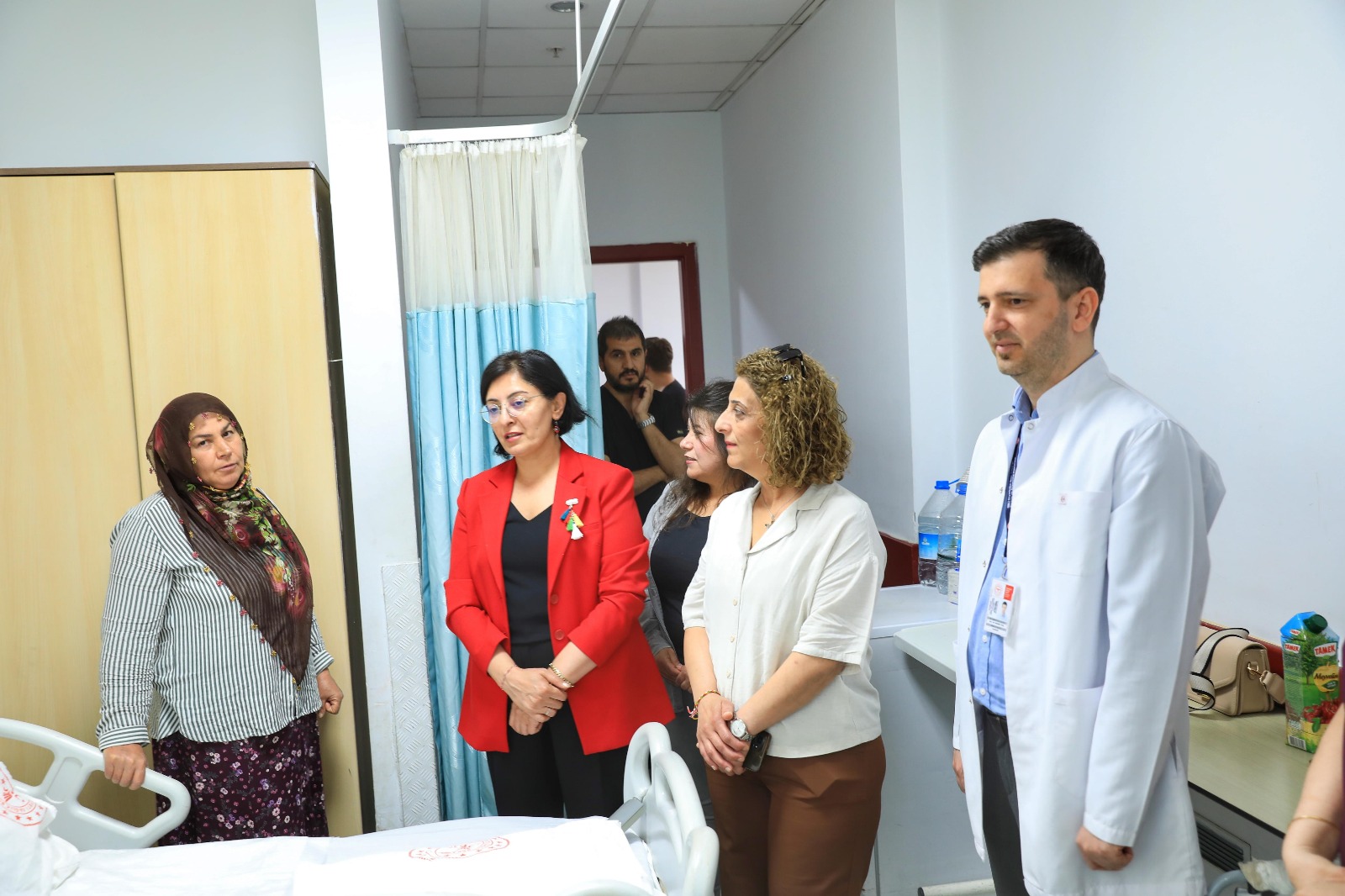 Eş Başkan’dan hastane ziyareti 