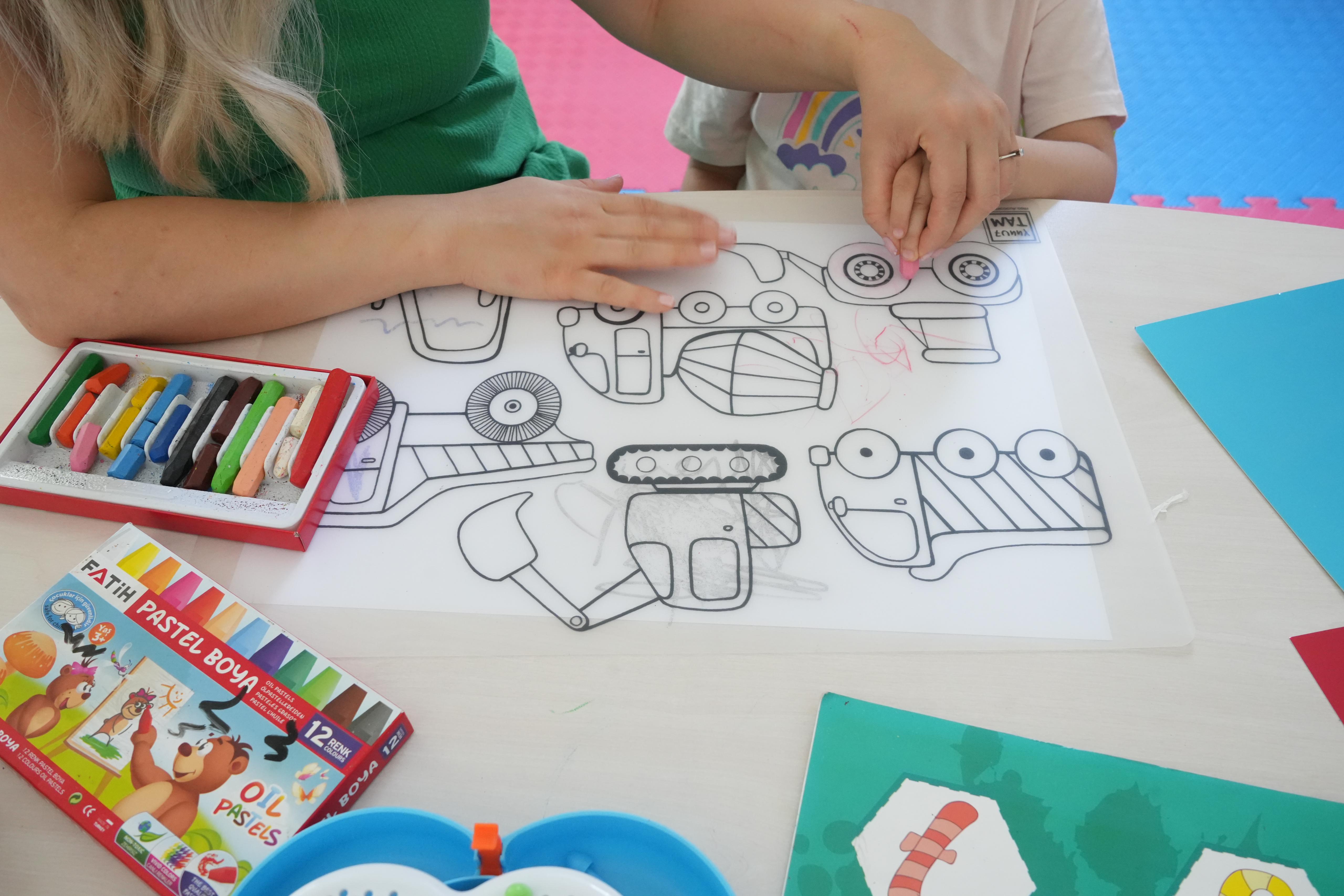 Bu iki merkezden engelleri ortadan kaldıran hizmet 