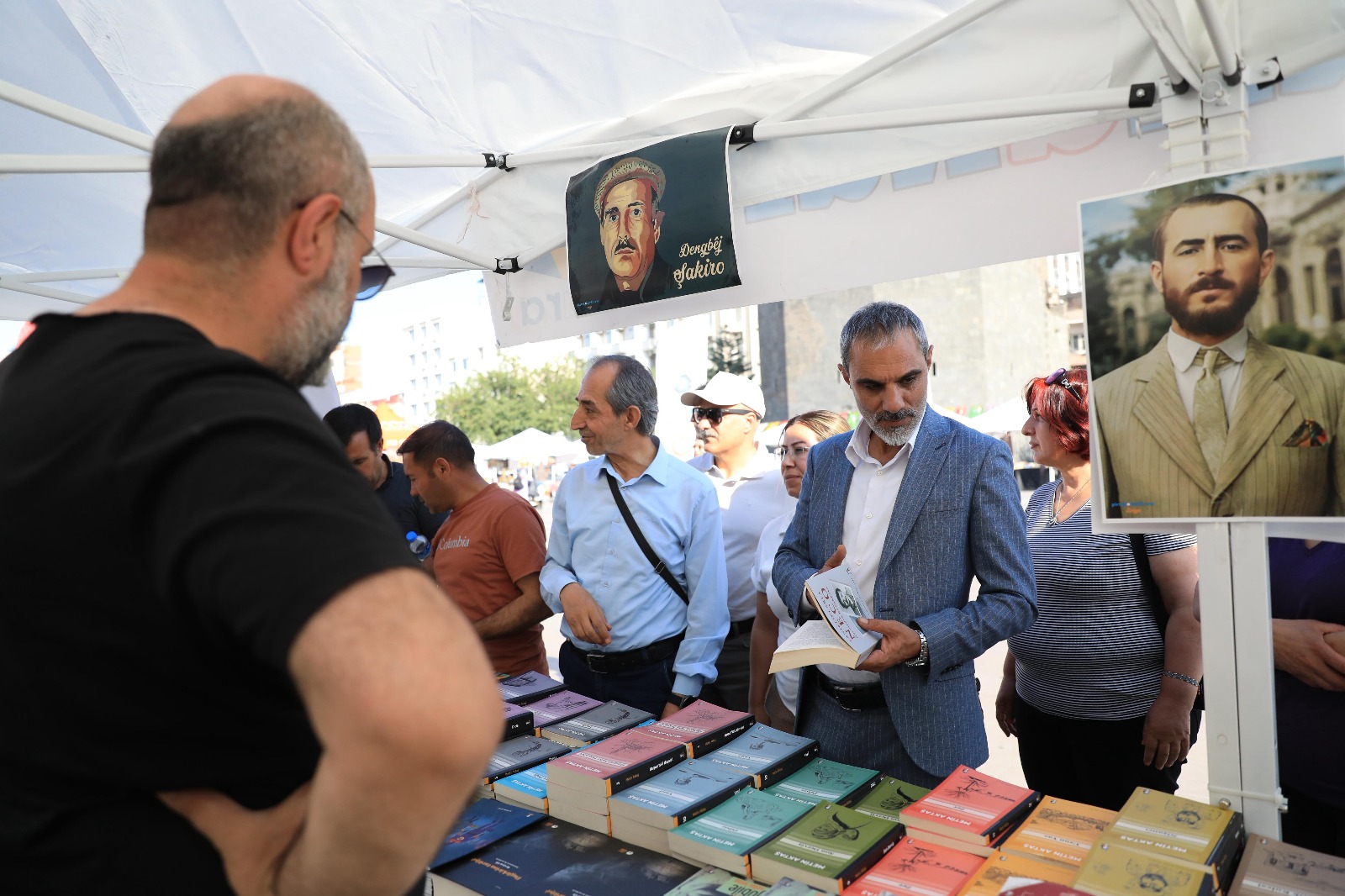 Eş Başkan Dündar, Kürt Kitap Günleri'nde Dil ve Edebiyat Vurgusu Yaptı