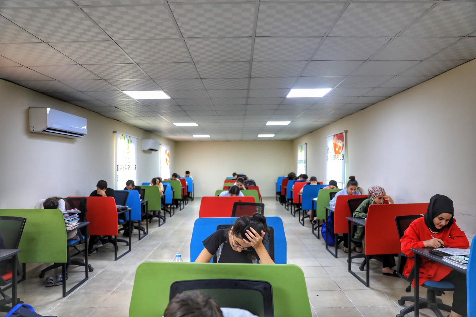 Kayapınar Belediyesi'nden Gençlere ve Yetişkinlere Yaz Kursları!