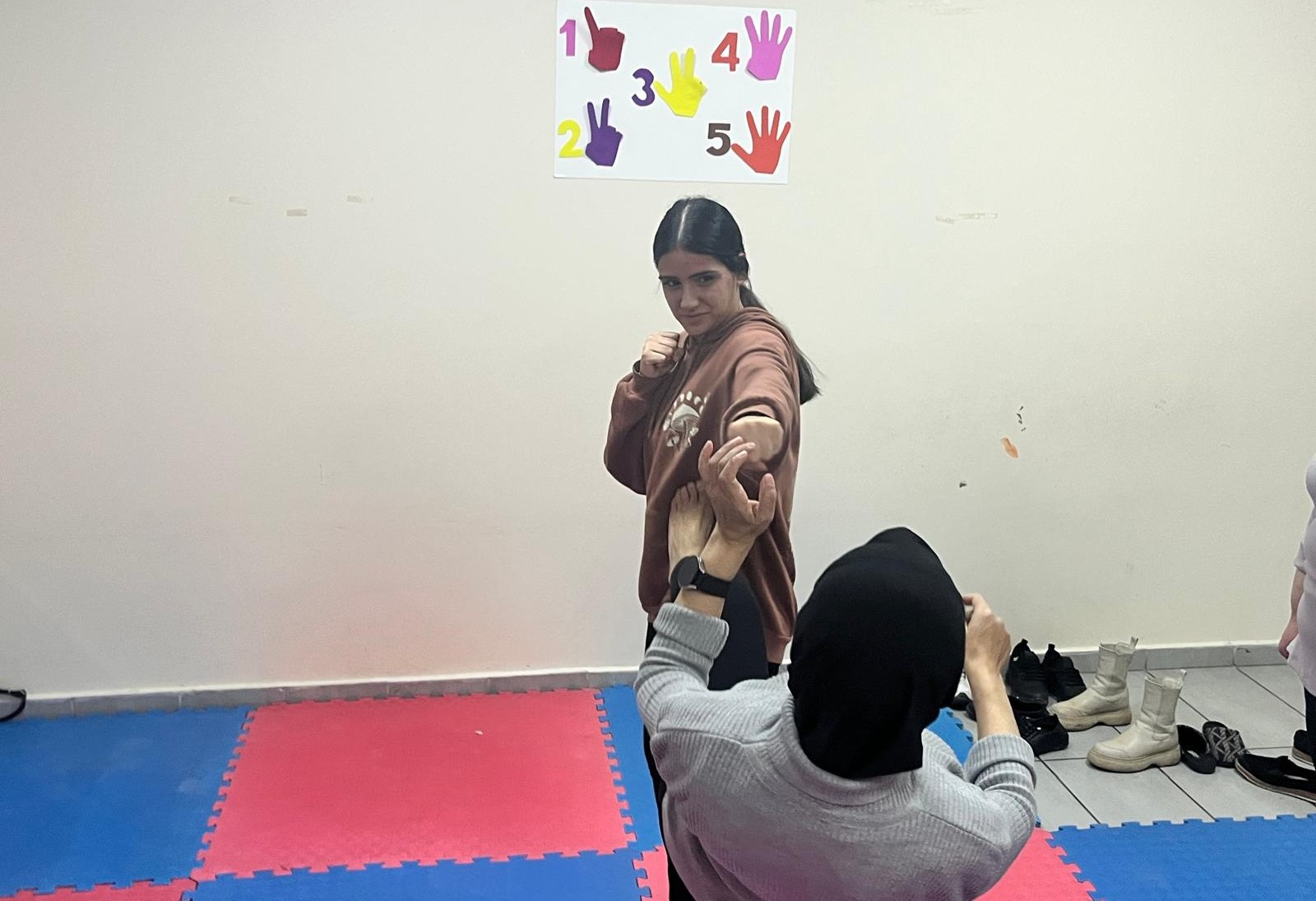 Kayapınar Belediyesi’nin öz savunma kursları yoğun ilgi