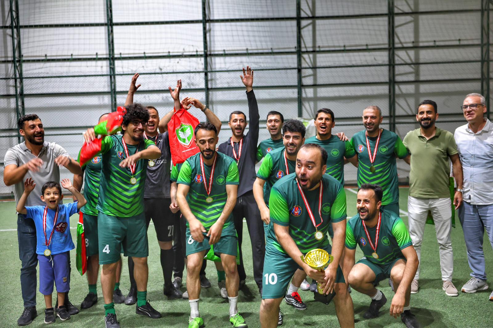 Kayapınar Belediyesi-GGC futbol final maçıyla tamamdı