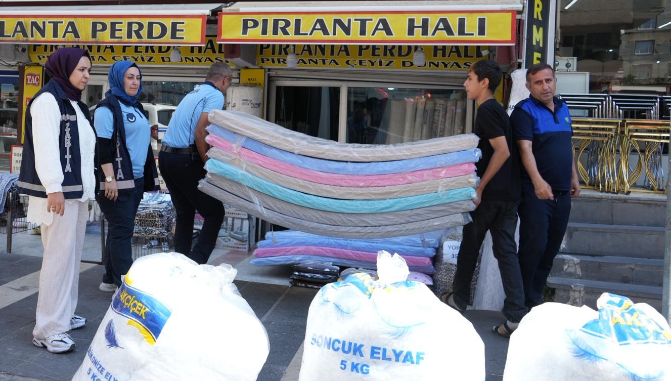 Belediyeden ‘kaldırımlar yayalarındır’ hatırlatmalı denetimler 