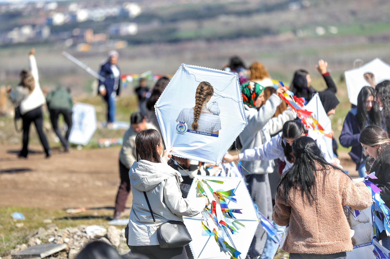 Kadınlar Kırklar Dağı’nda Özgürlük Rüzgârıyla Umudu Gökyüzüne Taşıdı
