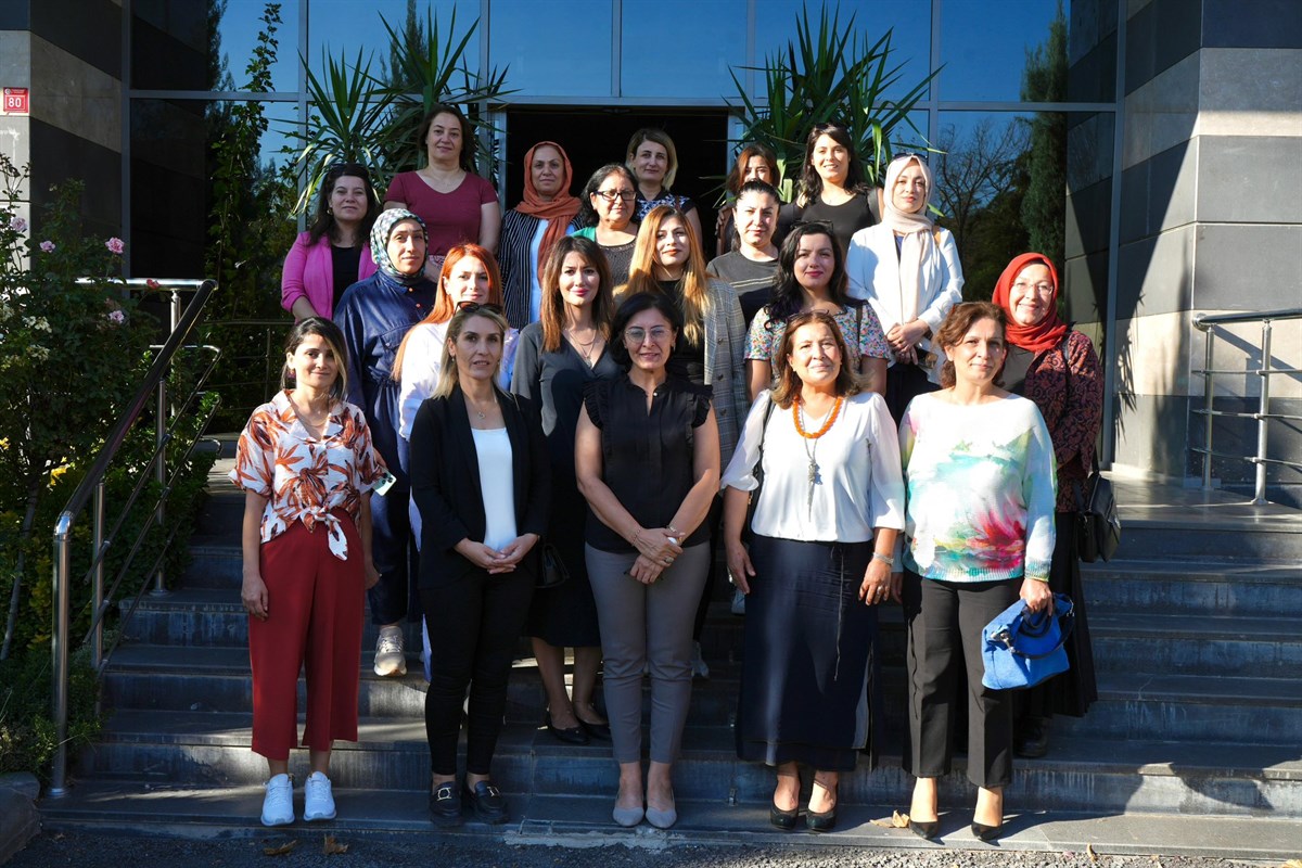 Diyarbakır Ticaret ve Sanayi Odası İş Kadınları Meclisi'nden Ziyaret